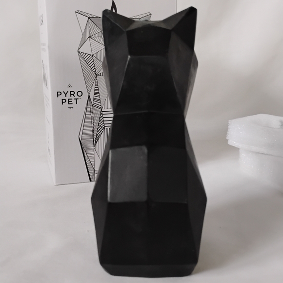 PyroPet Kisa Geometric Unscented Black Cat Candle with Metal Skeleton Halloween - Picture 11 of 16